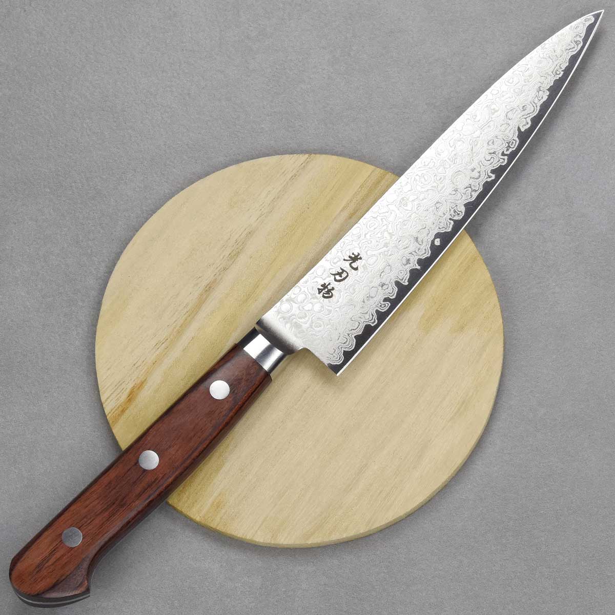 סכין עזר (פטי) אקמי 135מ"מ ZA18 WH